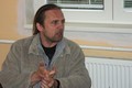 Jiří Staníček, ředitel programu, seznámil hejtmana se strukturou a činností Kontaktního centra Laxus. Foto: Luboš Kozel