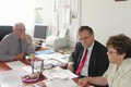 Ředitel Zdeněk Macl se zástupkyní představili hejtmanovi projekt na gastronomickou učebnu. Foto: Luboš Kozel