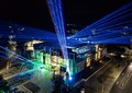 Laserová show z rekonstruované budovy