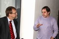 Hejtman Radko Martínek diskutuje s ředitelem Domu na půli cesty Pavlem Tvrdíkem. Foto: Luboš Kozel