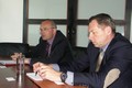 Hejtman jednal s generálním ředitelem Parama Milanem Kunčířem a místopředsedou představenstva Jindřichem Bartoníčkem (vpravo). Foto:  Luboš Kozel