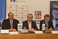 Tři hejtmani na podpisu memoranda