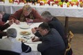 Radko Martínek ochutnával jablka