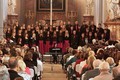 Koncert pěveckého sboru Kos v Piaristickém chrámu Nalezení sv. Kříže
