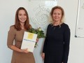 Nejlepší diplomovou práci napsala studentka z Ukrajiny, ocenění jí předala náměstkyně Matoušková