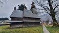 Dřevěný kostel v Koločavě by nevydržel zimu. Kraj pomohl s opravou.