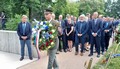 P. Štefka a D. Salfický připraveni uctít památku