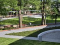 Park kopíruje tvary divadla