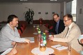 Hejtman spolu se starostou Proseče navštívili i firmu Ergotep. Foto: Luboš Kozel