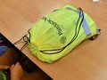 Prvňáci v celém kraji dostali batůžky s reflexními prvky či pravidly bezpečnosti v silničním provozu