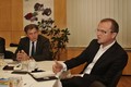 Hejtman Martin Netolický při jednání v sídle společnosti SOR Libchavy