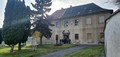 Fara spravuje i park na náměstíčku