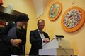 Hejtman Martin Netolický si vyzkoušel i učebnu prodavačů.