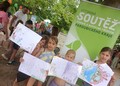 Podzim patří obrázkům ze škol. Venkovní část výtvarné soutěže se chýlí ke konci