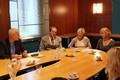 Zleva Luděk Grätz, ředitel Domova na hradě Žampach, klienti Vašek a Jana, pracovnice Domova Miroslava Poláčková