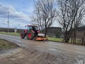 Se zabahněnými komunikacemi kvůli stavbě dálnice D35 pomohou krajští silničáři