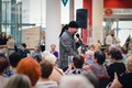 Publikum nadchl svými písněmi Bohuš Matuš