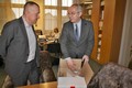 Radní Bohumil Bernášek (vlevo) a ředitel Gymnázia Česká Třebová Josef Menšík.