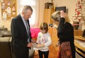 Názorná ukázka pro radního Bohumila Bernáška a ředitelku domova Kateřinu Fialovou