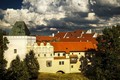 Pódium bude letos na travnaté ploše z druhé strany Příhrádku (směrem k zámku)