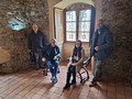 Josef Štěňka, Roman Línek, Michaela Charvátová a Vít Novák v hradním sále