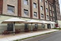 Kavárna v Gočárově galerii má novou terasu u Chrudimky