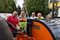 Třemošnické cestmistrovství má nový multifunkční traktor. Silničáři modernizují techniku i zázemí