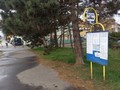 Nové značení autobusových zastávek má zjednodušit cestování