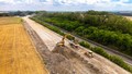 Stavba přeložky mezi Černou za Bory a Dašicemi pokračuje