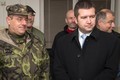 Jan hamáček s krasjkým armádním velitelem Františkem Hlaváčkem