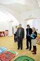Galerii znaků měst z odpadových materiálů otevřel hejtman Radko Martínek. Foto: archiv