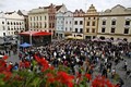 Prezidenta na náměstí očekávalo několik set lidí