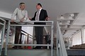 Náměstek Línek na jednání s architektem Třeštíkem v únoru v Domě hudby