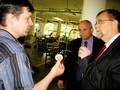 Ředitel společnosti BV elektronik zavedl hejtmana do výroby. Foto: archiv