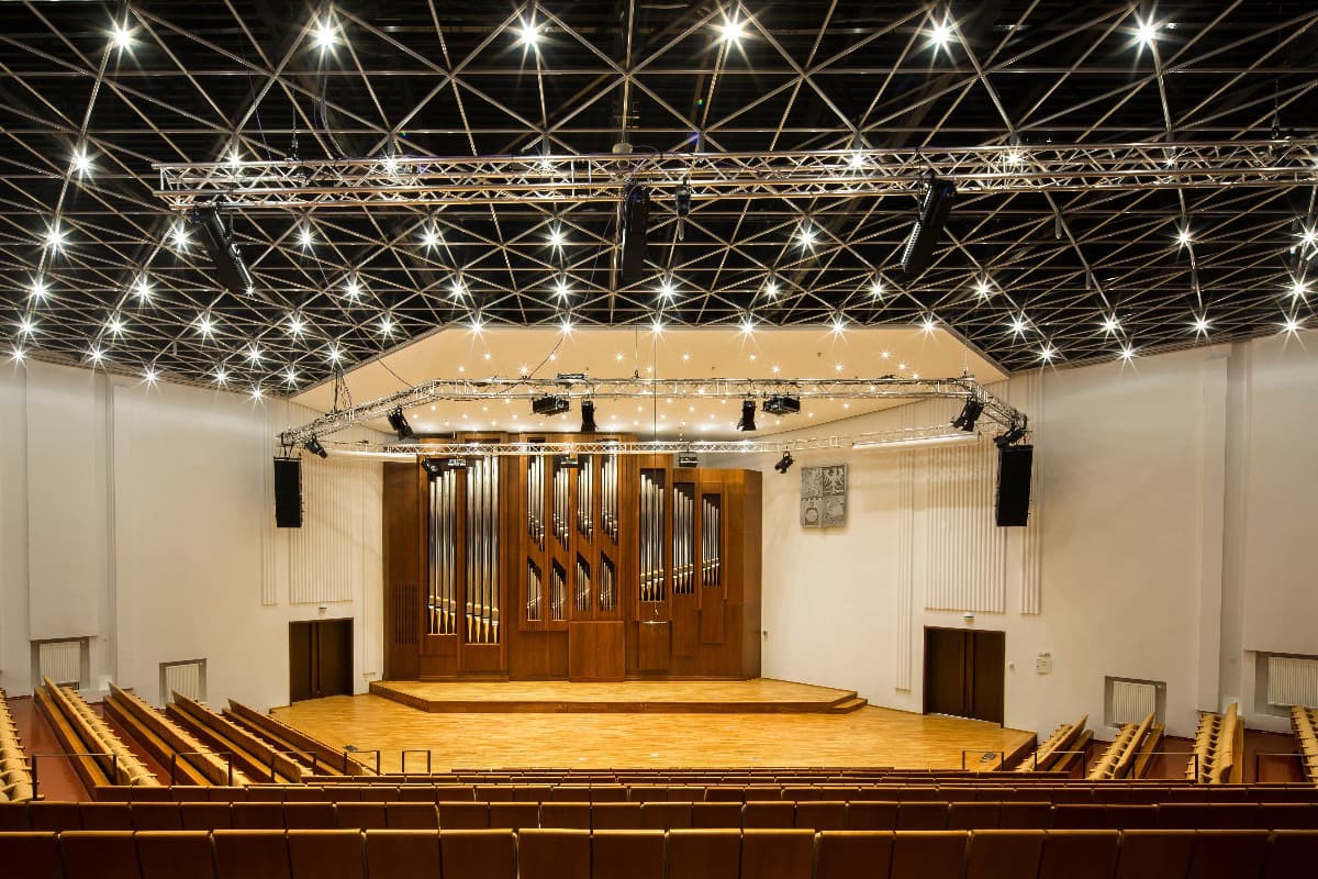 pardubice, dům hudby – modernizace společenské části3